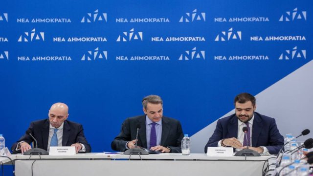 «Βόμβα» Μητσοτάκη: Απρίλιο ή Μάιο οι πρώτες εκλογές, οι δεύτερες 4-5 εβδομάδες μετά