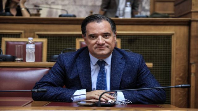 Άδωνις Γεωργιάδης: Θρίλερ για τον υπουργό στο κέντρο της Αθήνας – Ενεπλάκη σε τροχαίο