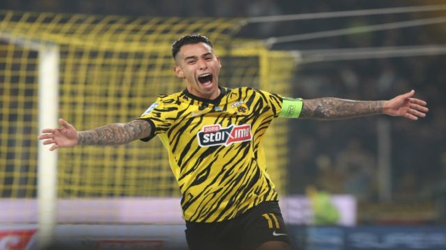 Super League: Έστησε πάρτι στην OPAP Arena και ανέβηκε στην κορυφή η ΑΕΚ – Κατέρρευσε ο Άρης (video)