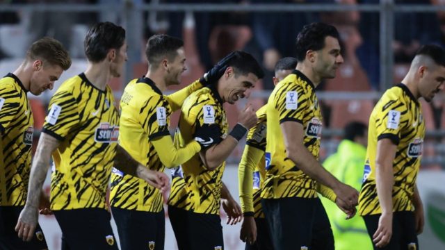 Πανσερραϊκός-ΑΕΚ 1-3: Έβγαλε… γούστα με Μάνταλο στις Σέρρες και περιμένει