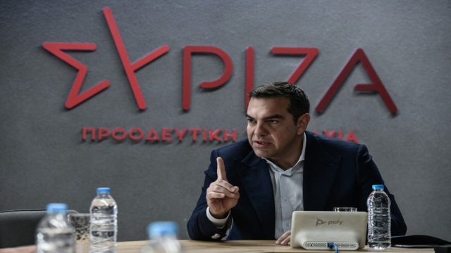 Μαινόμενος Αλέξης Τσίπρας: «Παραιτούμαι της βουλευτικής μου ασυλίας – Σας περιμένω να με συλλάβετε!»