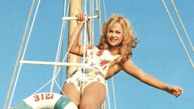 Μαθεύτηκε 27 χρόνια μετά: «Η Αλίκη Βουγιουκλάκη μου έδειξε το στήθος της και άνοιξε…»
