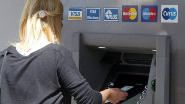 Τράπεζες: «Τελειώνουν» τα ΑΤΜ που ξέρατε – «Λουκέτα» και διαμαρτυρίες πολιτών