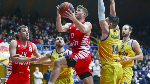 Basket League: Ματσάρα στο Περιστέρι! Νίκη με buzzer-beater για τον Ολυμπιακό (Video)