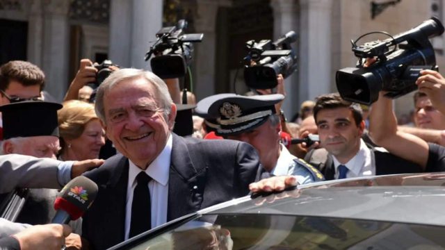 Τέως Βασιλιάς Κωνσταντίνος: Και ο Πικραμμένος θα εκπροσωπήσει την Κυβέρνηση