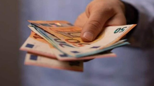 Τεράστια ανάσα: Επίδομα 1.000 ευρώ στις τσέπες σας! Τρέξτε στα ΑΤΜ