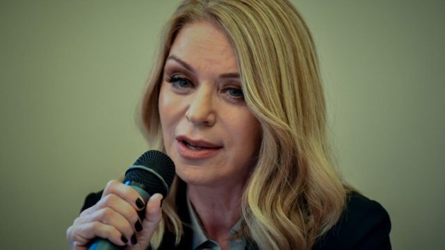 Κόλαφος η Έλλη Στάη: «Κλείδωσε την πόρτα και μου επιτέθηκε! Το χειρότερο ήταν ότι…»