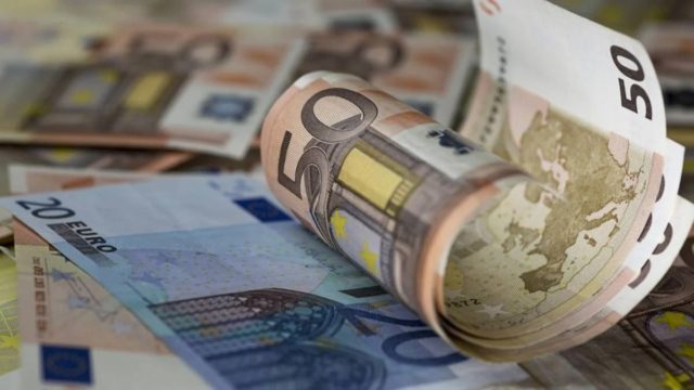 Επίδομα «ανάσα» 600 εύρω στα ΑΤΜ – Ποιοι εισπράττουν