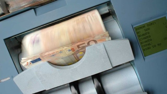 Κοσμοσυρροή στο Taxisnet – «Ζεστό» επίδομα 800 ευρώ στους λογαριασμούς