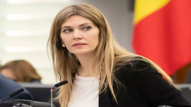 Εύα Καϊλή: «Μοχλός πίεσης για να μιλήσει η απομάκρυνση της κόρης της» – «Βόμβα» Δημητρακόπουλου