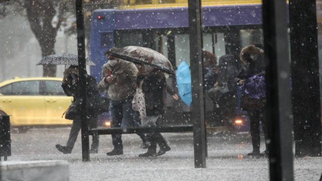 Κακοκαιρία: Χαλάζι στην Αττική – Πόσο θα διαρκέσουν τα έντονα φαινόμενα