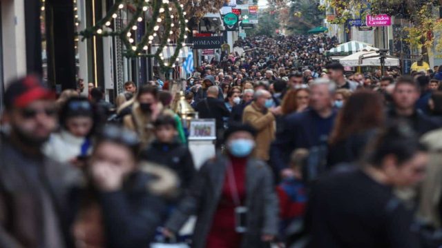 Κορωνοϊός: «Βόμβα» από τους ειδικούς – Θα αγγίζουμε τα 16.000 κρούσματα ημερησίως από μέσα Φεβρουαρίου (Video)