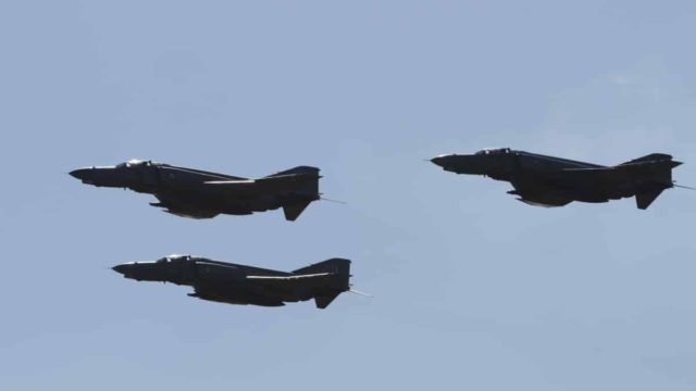 Ανδραβίδα: Συνετρίβη μαχητικό Φάντομ της Πολεμικής Αεροπορίας – Αναζητούνται τα δύο μέλη του πληρώματος