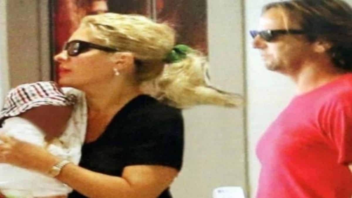 Αδιανόητο: Ποιος βάπτισε την Μαρίνα, την κόρη της Ελένης Μενεγάκη και του Ματέο Παντζόπουλου;