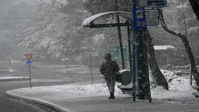 «Πολική μπάλα» από τα Μερομήνια – Χιονοπτώσεις ραπίζουν τη χώρα από…