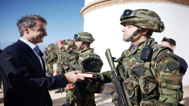 Ηχηρό μήνυμα Μητσοτάκη από Γαύδο: «Η Ελλάδα δεν δέχεται υποδείξεις για τα κυριαρχικά της δικαιώματα»