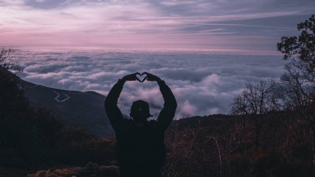 Οι γιορτές πέρασαν αλλά τα κιλά έμειναν: 3 tips για να τα ξεφορτωθούμε