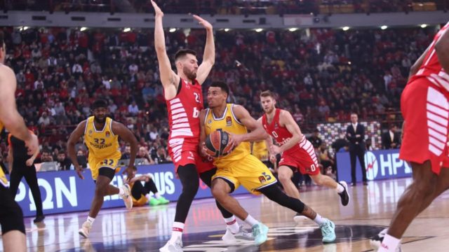 Ολυμπιακός – Μακάμπι Τελ Αβίβ 95-89: Ξεπέρασαν το κακό ξεκίνημα και έμειναν στην κορυφή