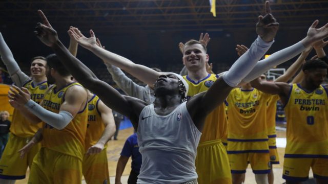 Basketball Champions League: Πολύ σκληρό για να πεθάνει το Περιστέρι – «Λύγισε» την Ντιζόν στην παράταση (video)