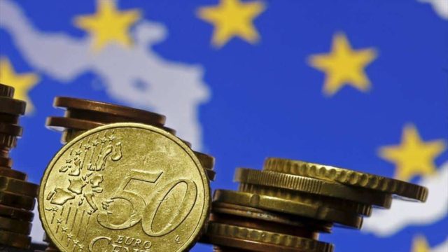 Eurostat: Στο 7,6% επιβράδυνε ο πληθωρισμός στην Ελλάδα τον Δεκέμβριο – Επιμένει η ακρίβεια