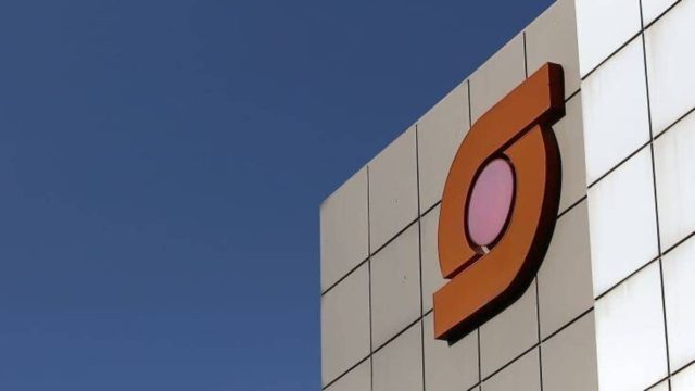 «Έσκασαν» τα ευχάριστα στον Σκλαβενίτη – Ουρές για τα σούπερ μάρκετ