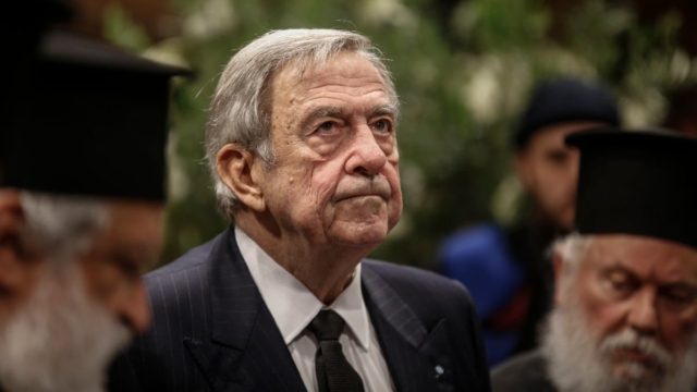 Ανατροπή με την κηδεία του τέως βασιλιά Κωνσταντίνου: Ποτέ και πού θα γίνει τελικά λαϊκό προσκύνημα
