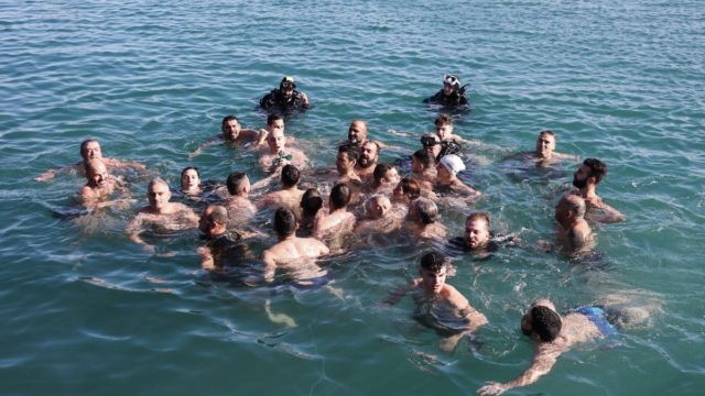 Θεοφάνεια: Τι γιορτάζουμε στη μεγάλη μέρα της Ορθοδοξίας και γιατί πέφτουμε για το Σταυρό – Οι κυκλοφοριακές ρυθμίσεις και η κίνηση των ΜΜΜ σήμερα (6/1)