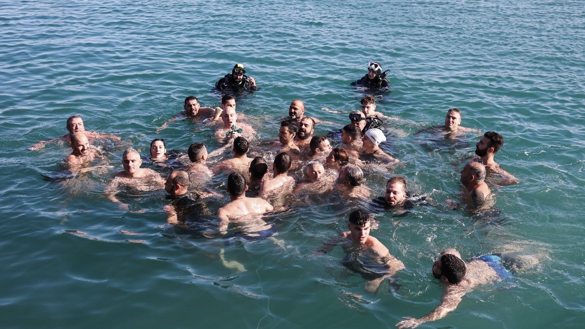 Θεοφάνεια: Τι γιορτάζουμε στη μεγάλη μέρα της Ορθοδοξίας και γιατί πέφτουμε για το Σταυρό – Οι κυκλοφοριακές ρυθμίσεις και η κίνηση των ΜΜΜ σήμερα (6/1)