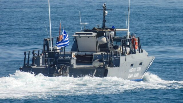 Θρίλερ στο Φαρμακονήσι: Τουρκική ακταιωρός παρενόχλησε σκάφος του λιμενικού – Απάντησαν με προειδοποιητικές βολές οι Έλληνες