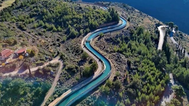 Το εντυπωσιακό “γαλάζιο φίδι” που ξεδιψάει 4 εκατ. Αθηναίους (Video)