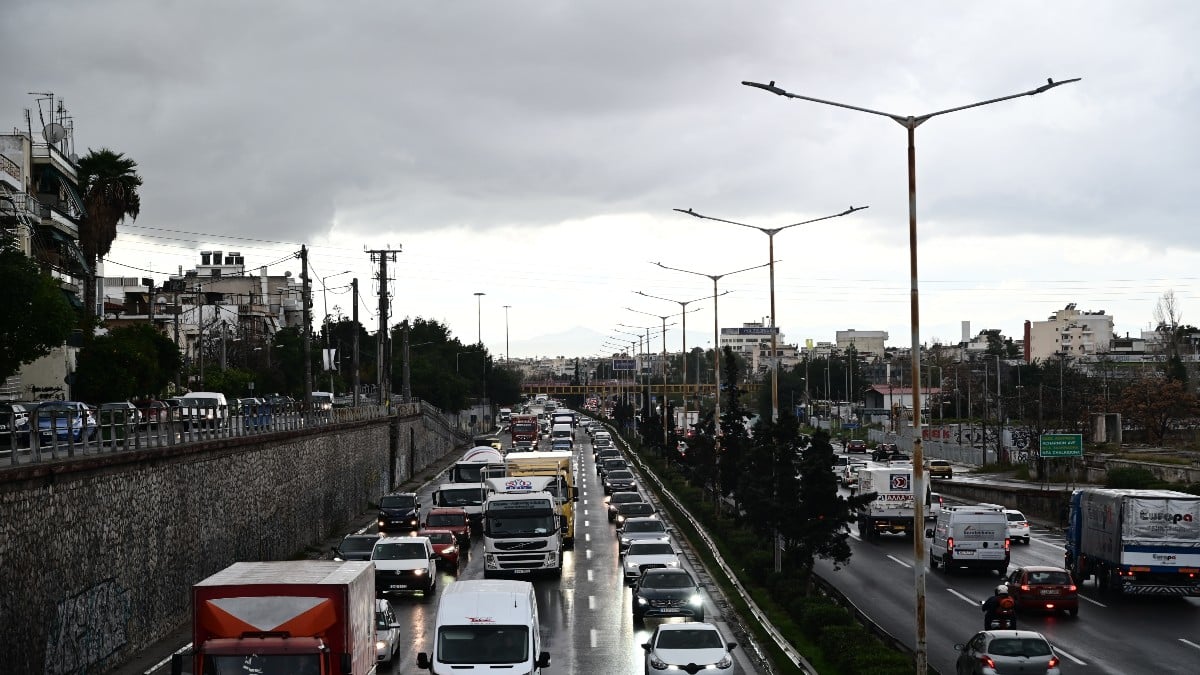 Καραμπόλα 8 αυτοκινήτων στην Κατεχάκη! Σε μία λωρίδα η κυκλοφορία των οχημάτων
