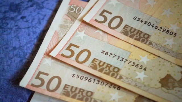 «Χρυσό» επίδομα 6.000 ευρώ – Οι μεγάλοι τυχεροί που το λαμβάνουν
