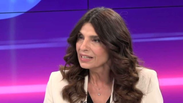 «Μαινάδα» η Πόπη Τσαπανίδου – «Αυτό δεν θα περάσει έτσι…»