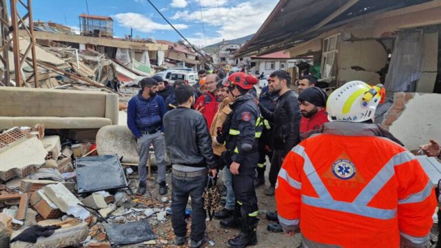 Σεισμός στην Τουρκία: Βρέθηκε ζωντανή 24χρονη αθλήτρια στο σημείο που επιχειρεί η ΕΜΑΚ