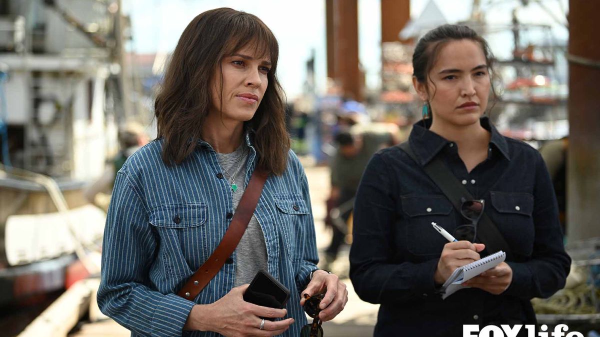 Η νέα δραματική σειρά «Alaska Daily» με την Hilary Swank κάνει πρεμιέρα στο Fox Life