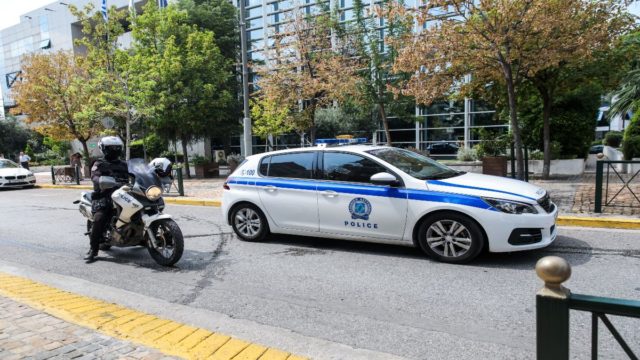 Συναγερμός στη Θεσσαλονίκη: Κρατούμενος απέδρασε από τα δικαστήρια – Ανθρωποκυνηγητό για τον εντοπισμό του