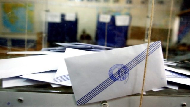 Εκλογές 2023: «Κλειδώνει» η 9η Απριλίου για τις κάλπες