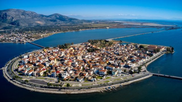 Η φωτογραφία της ημέρας: Το όμορφο Αιτωλικό σε εναέρια λήψη