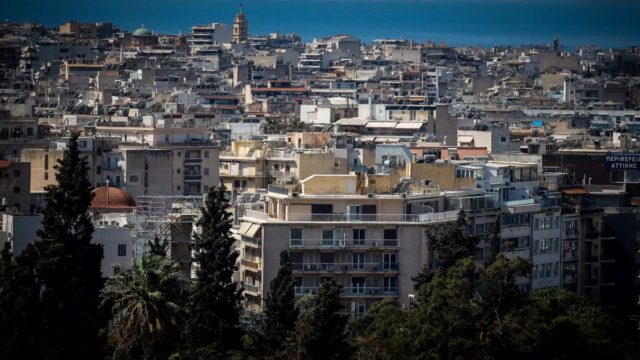 Eurostat: Θλιβερή πρωτιά της Ελλάδας στο κόστος στέγασης