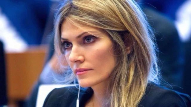 «Αν το υπογράψεις τελείωσες»! – Γλίτωσε τελευταία στιγμή η Εύα Καϊλή