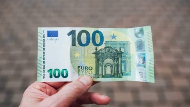 Βάλτε αυτό το φυτό στο σπίτι σας και δείτε τα χρήματά σας να αυξάνονται