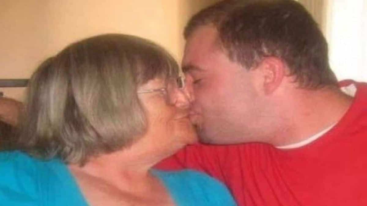 72χρονη γιαγιά σε σχέση με τον 26χρονο εγγονό της! Περιμένουν το πρώτο τους παιδί!