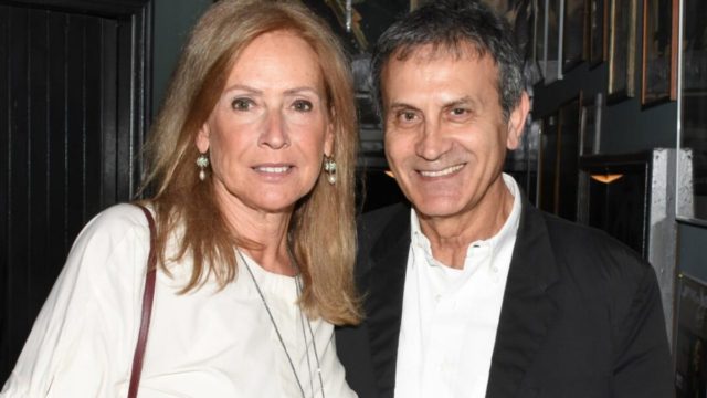 «Πρωταθλήτρια» η σύζυγος του Γιώργου Νταλάρα: Τα 59 ακίνητα, οι καταθέσεις και η βίλα στη Φιλοθέη (photo)