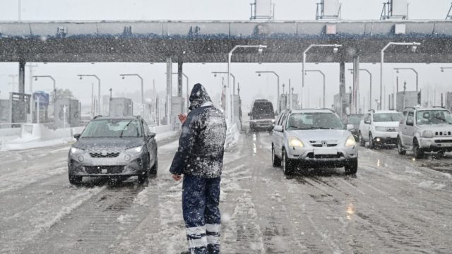 Κακοκαιρία «Μπάρμπαρα»: Διακοπή κυκλοφορίας στη Λεωφόρο Πάρνηθος – Πού αλλού υπάρχουν προβλήματα στην Αττική