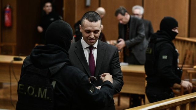«Στοπ» στο κόμμα του Κασιδιάρη: Πέρασε με τις ψήφους ΝΔ και ΠΑΣΟΚ η τροπολογία – «Παρών» ο ΣΥΡΙΖΑ