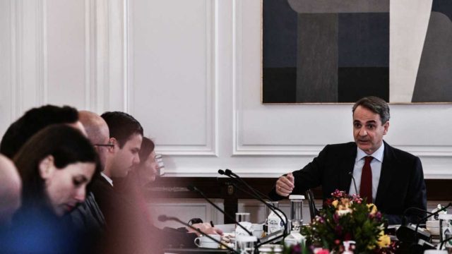 Πρόταση για τα μισθολογικά των καλλιτεχνών έως το τέλος της εβδομάδας – Τι συζήτησαν με τον Μητσοτάκη στο Μαξίμου