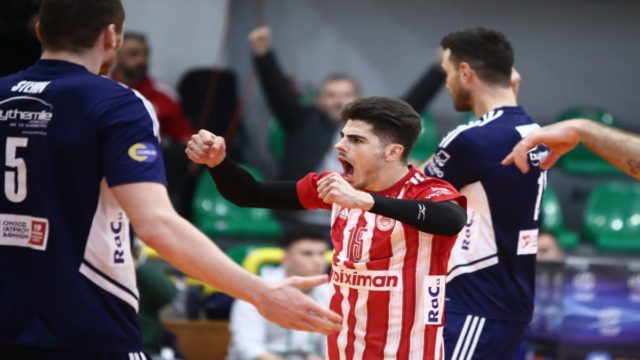 Challenge Cup Βόλεϊ: Eπική ανατροπή Ολυμπιακού – Σόκαρε τον Παναθηναϊκό και προκρίθηκε στον τελικό!