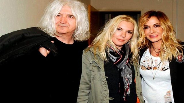 Ίδια κοψιά με τον Νίκο Καρβέλα: Δείτε πως είναι σήμερα στα 15 του ο γιός της Αννίτας Πάνια, Ανδρέας Καρβέλας