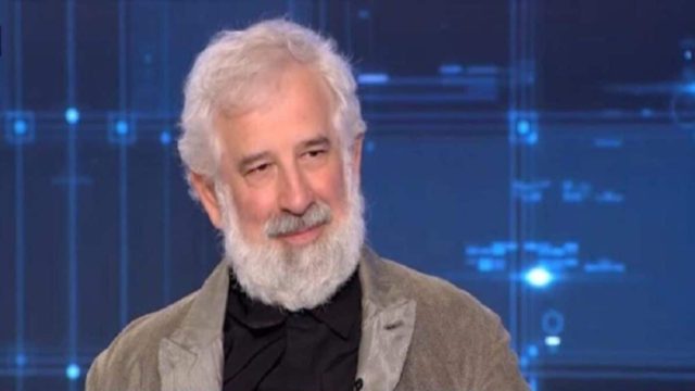 «Αν πιάσει φωτιά, κάηκες. Αν βρέξει, πνίγηκες. Αν χιονίσει, αποκλείστηκες. Αν βιάσεις… πας σπίτι» – «Σταύρωμα» στο Twitter για την απόφαση που αφορά τον Πέτρο Φιλιππίδη