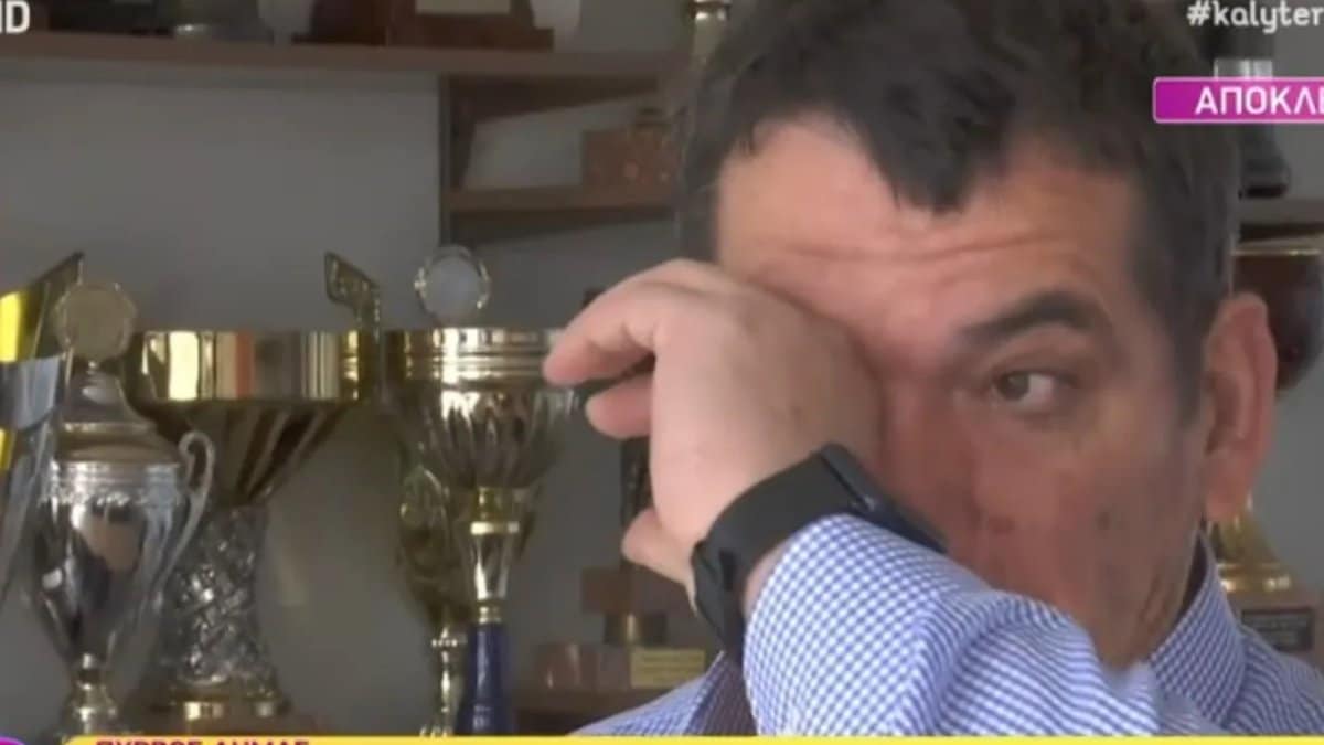 Κατέρρευσε ο Πύρρος Δήμας για την απώλεια της γυναίκας του: «Άλλη ερώτηση…»